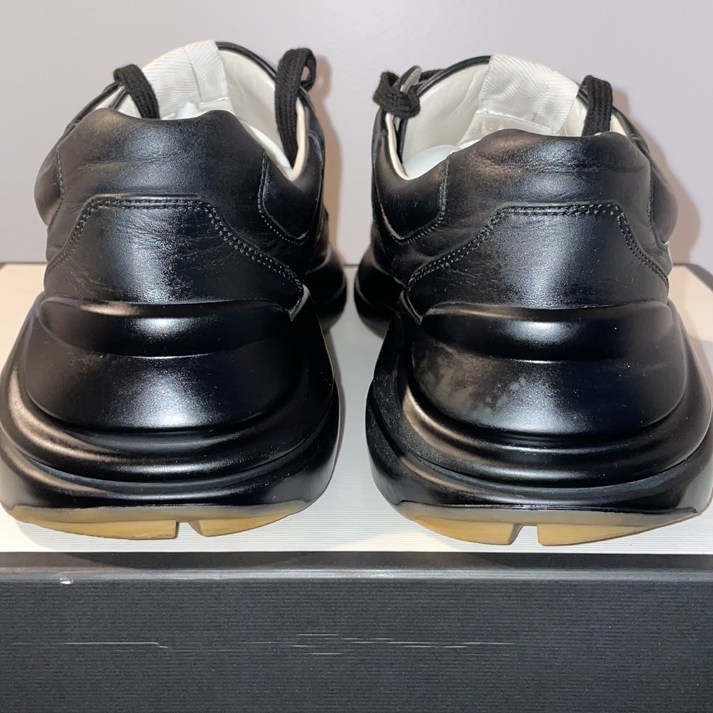 Authentic gucci mens Rhyton sneakers - Picture 4 of 15